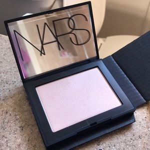 NARS Highlighter in shade Capri